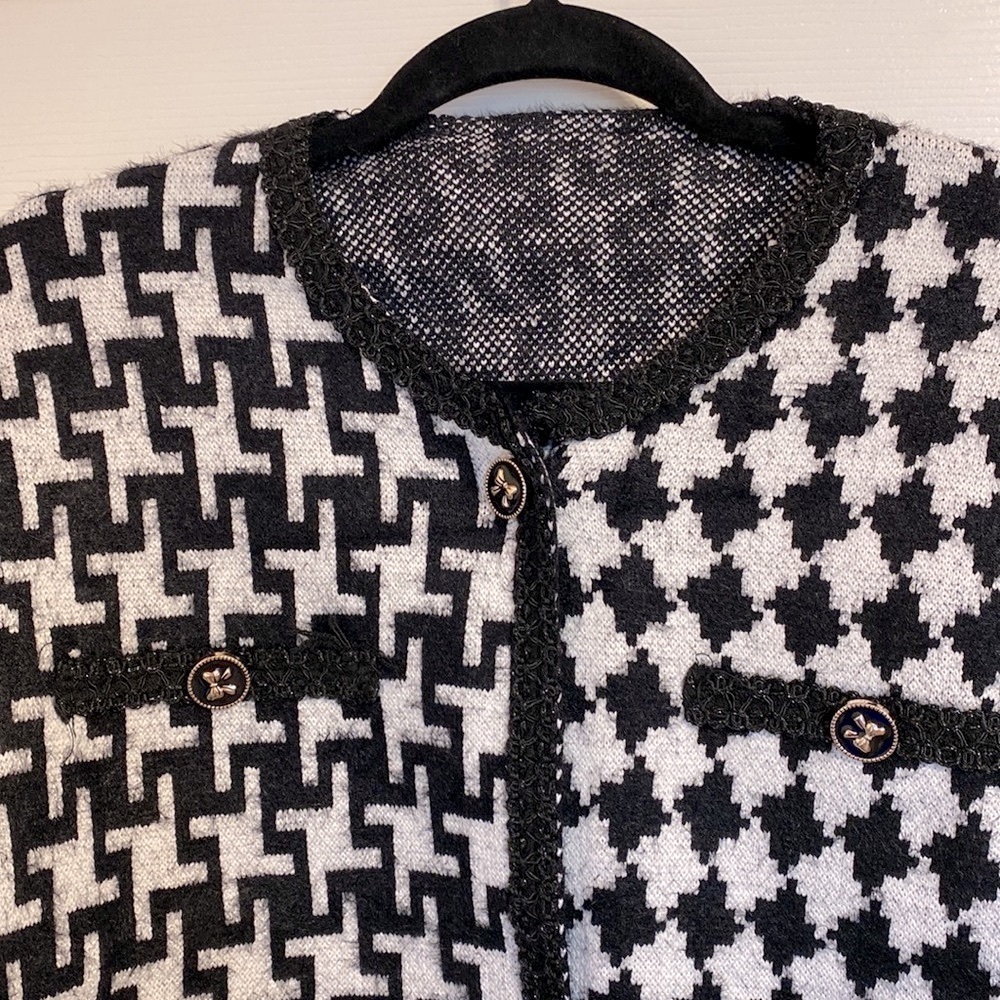 Beautiful Jacket - Picture 3 of 3